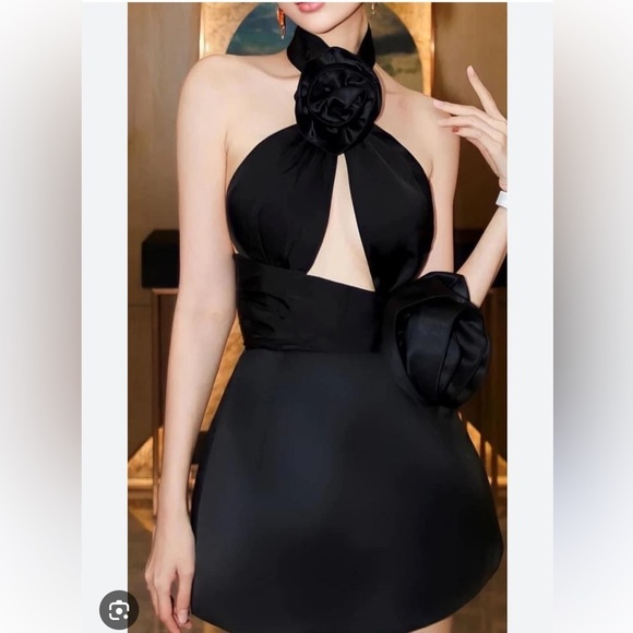 Heiress Beverly Hills Black Halter Satin Cutout Flower Dress New with Tags! - Picture 3 of 15